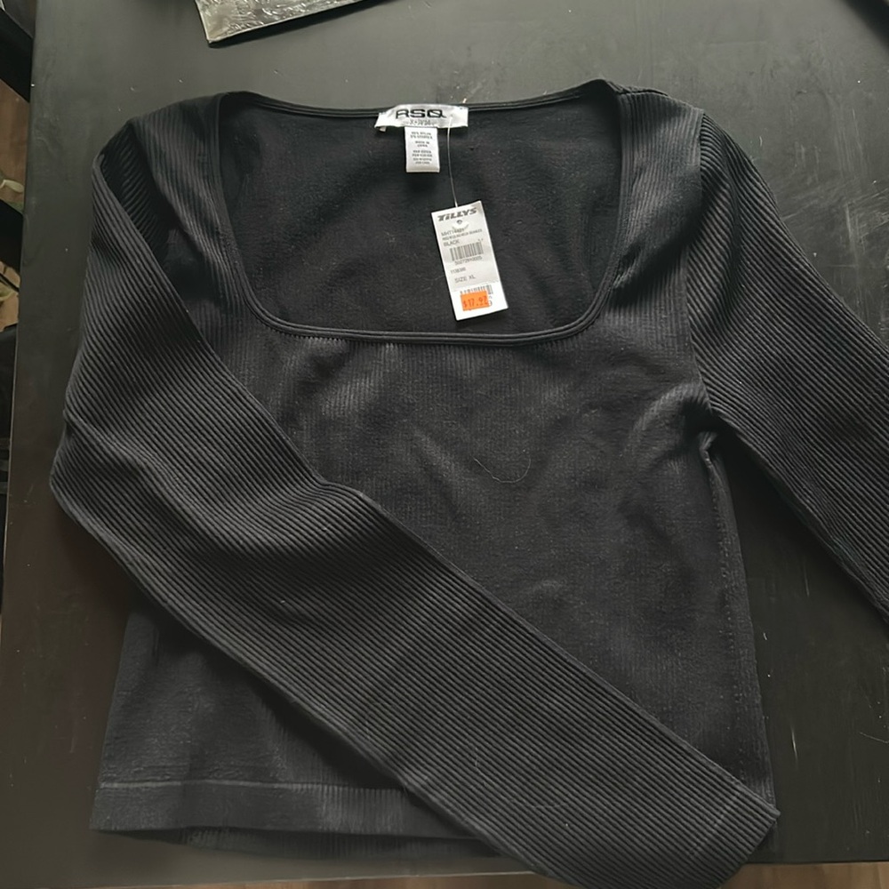 Cropped Long Sleeve Top